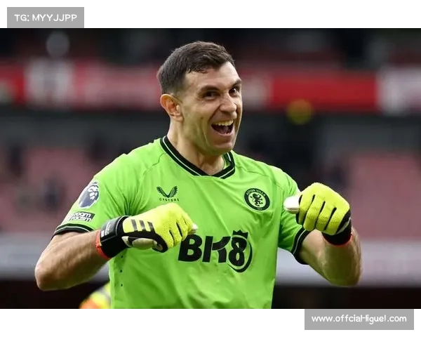 马丁内斯扑点显神威，维拉门神成阿根廷国门保障