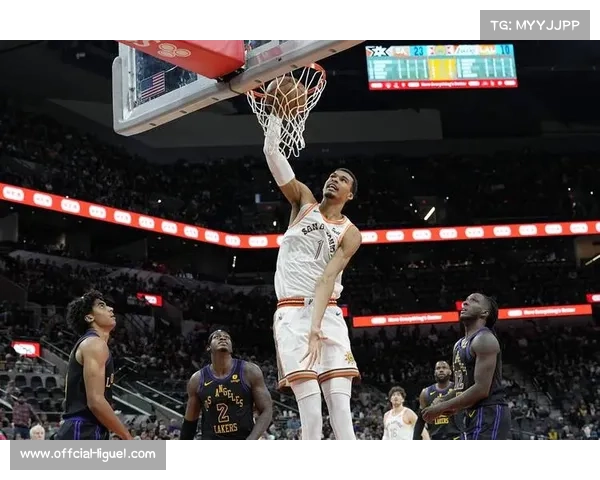 马刺索汉髋部伤势缺阵，文班亚马独撑内线